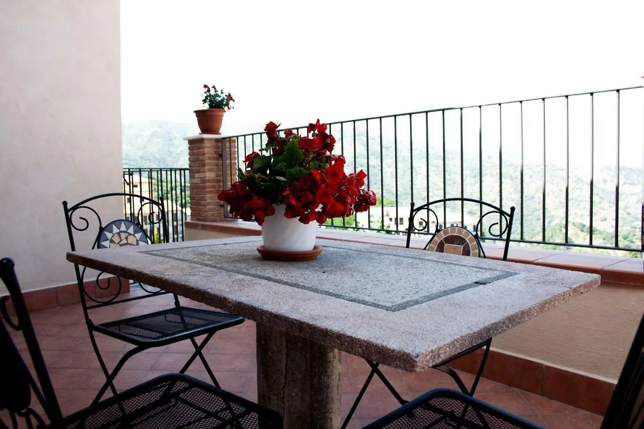 Casa Gambino Bed and Breakfast Savoca Italia