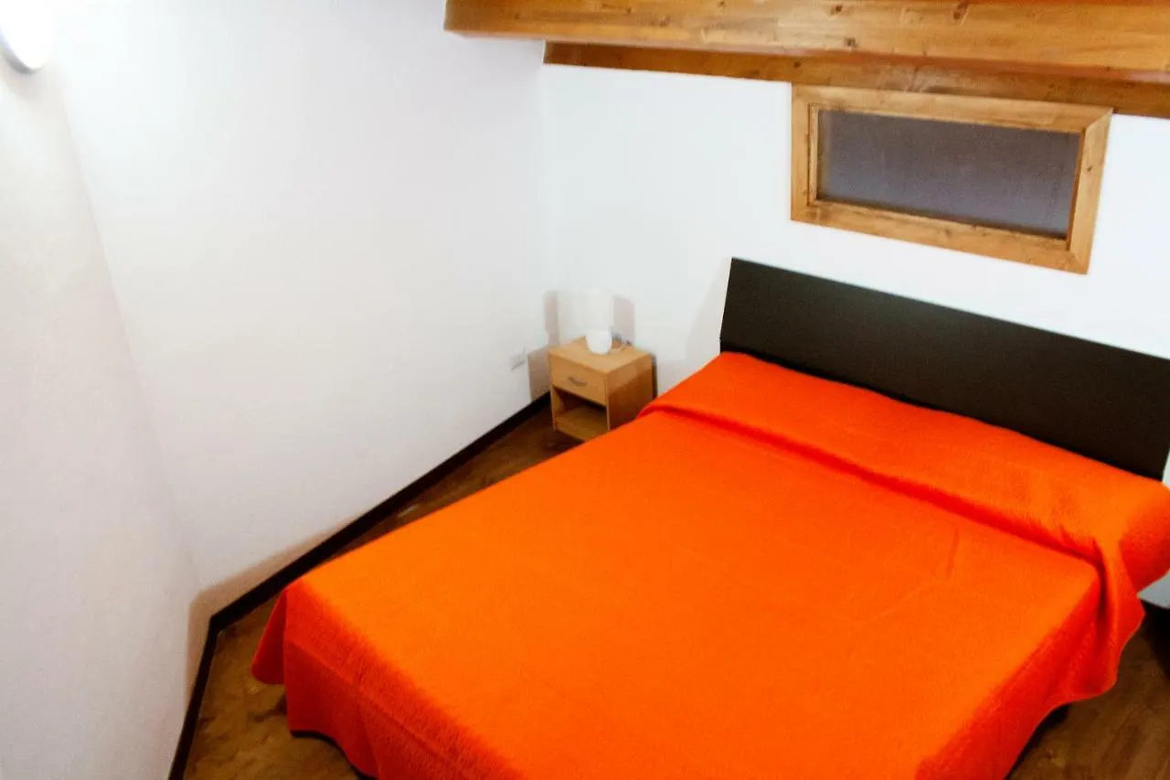 Casa Gambino Bed & Breakfast Savoca Daire