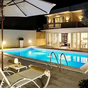 Lemon House Bed and breakfast